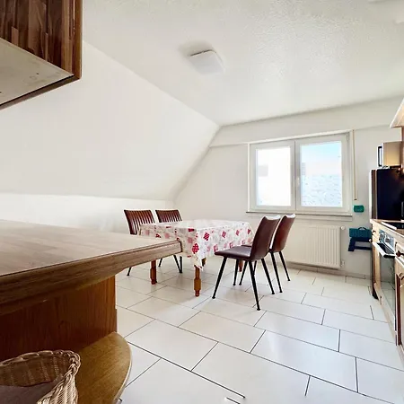 Gesamte Oberwohnung 3 Betten 2 Schlafzimmer Apartman